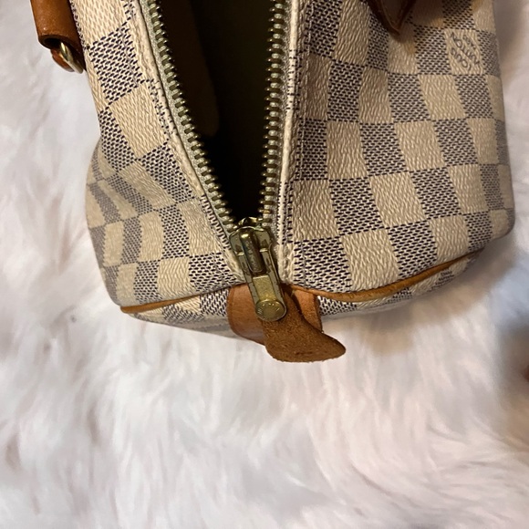 Beautiful Authentic Louis Vuitton Speedy 30 Damier GUC USA 2011 - Picture 13 of 17
